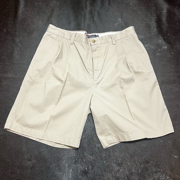 CHAPS men’s khaki/golfing shorts size 34 EUC - Picture 1 of 10